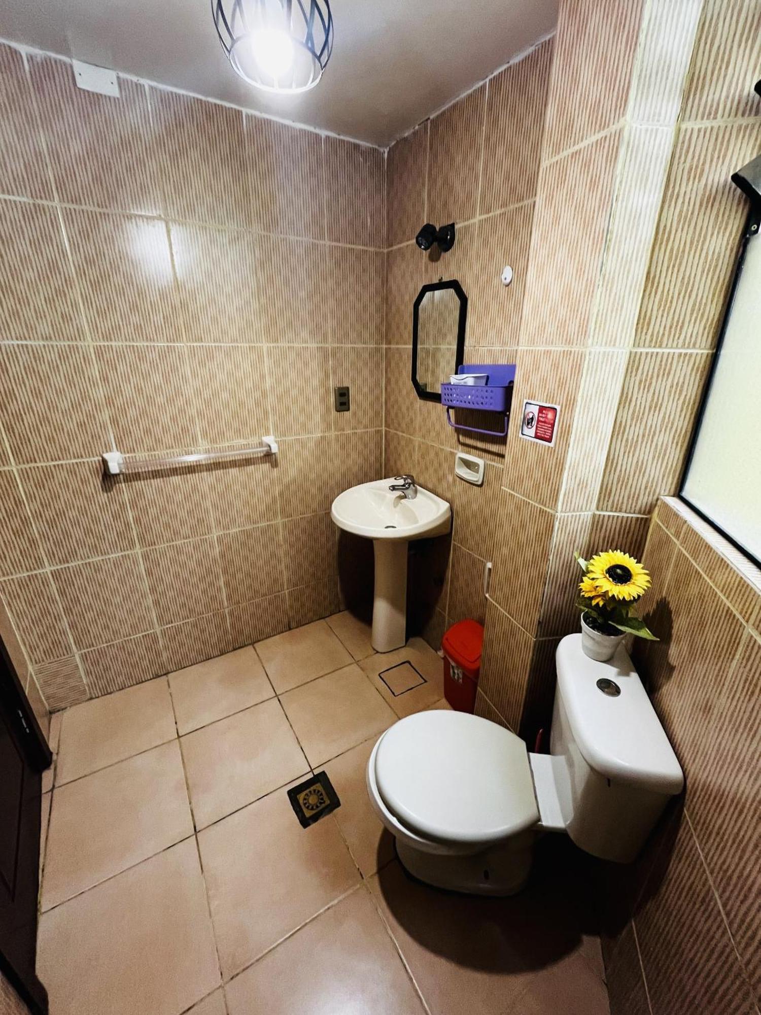 Hostel Casa De Huespedes 